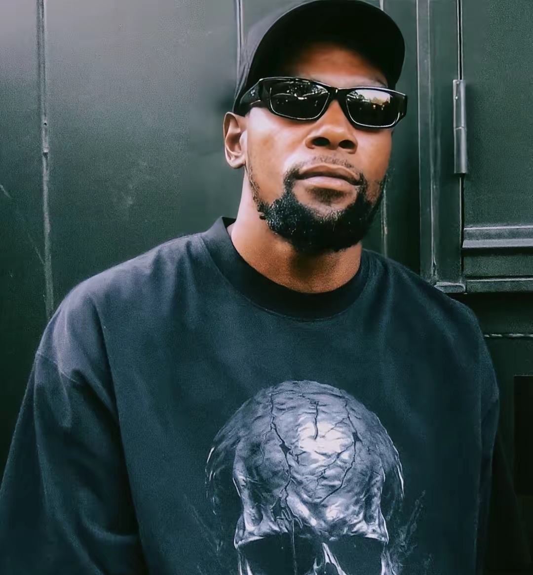 爱游戏关于太狠了！上海海港今晨复出首秀杜兰特连续七场比赛得分超过问鼎冠军，德约科维奇连续十场比赛得分超过状态火爆的信息