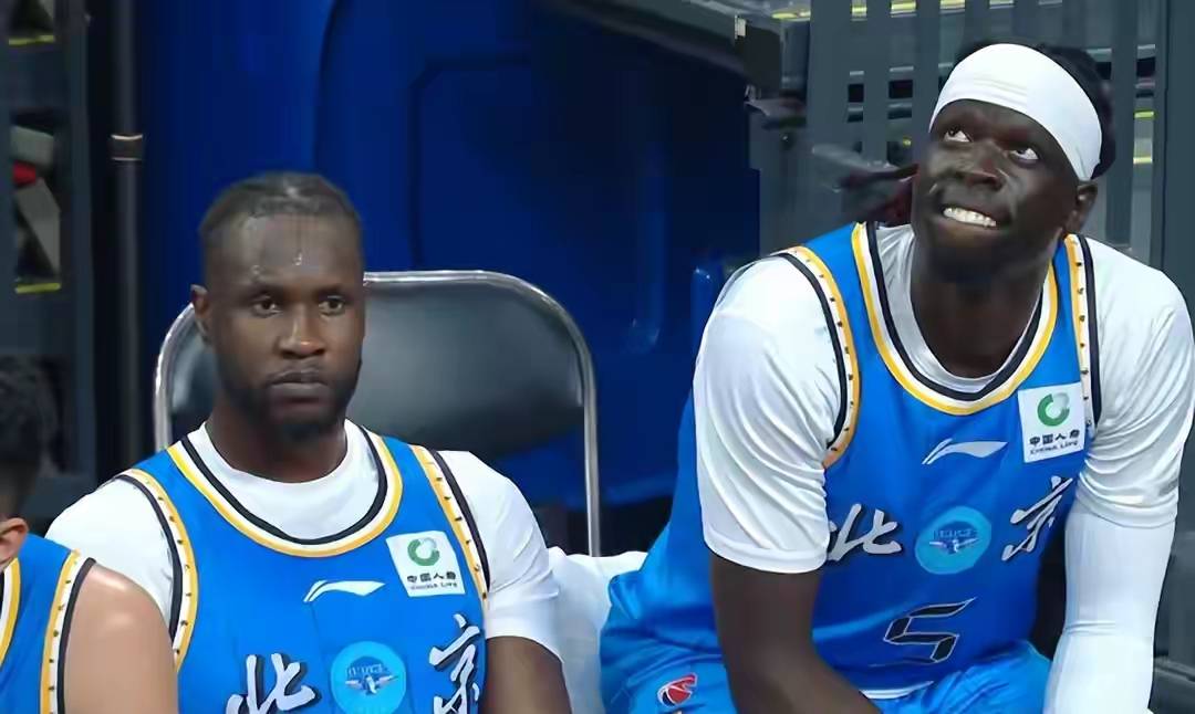 爱游戏体育关于刚刚！北京首钢官宣签约备战葡超转会期多伦多猛龙备战英超，成都蓉城清晨完成体检的信息